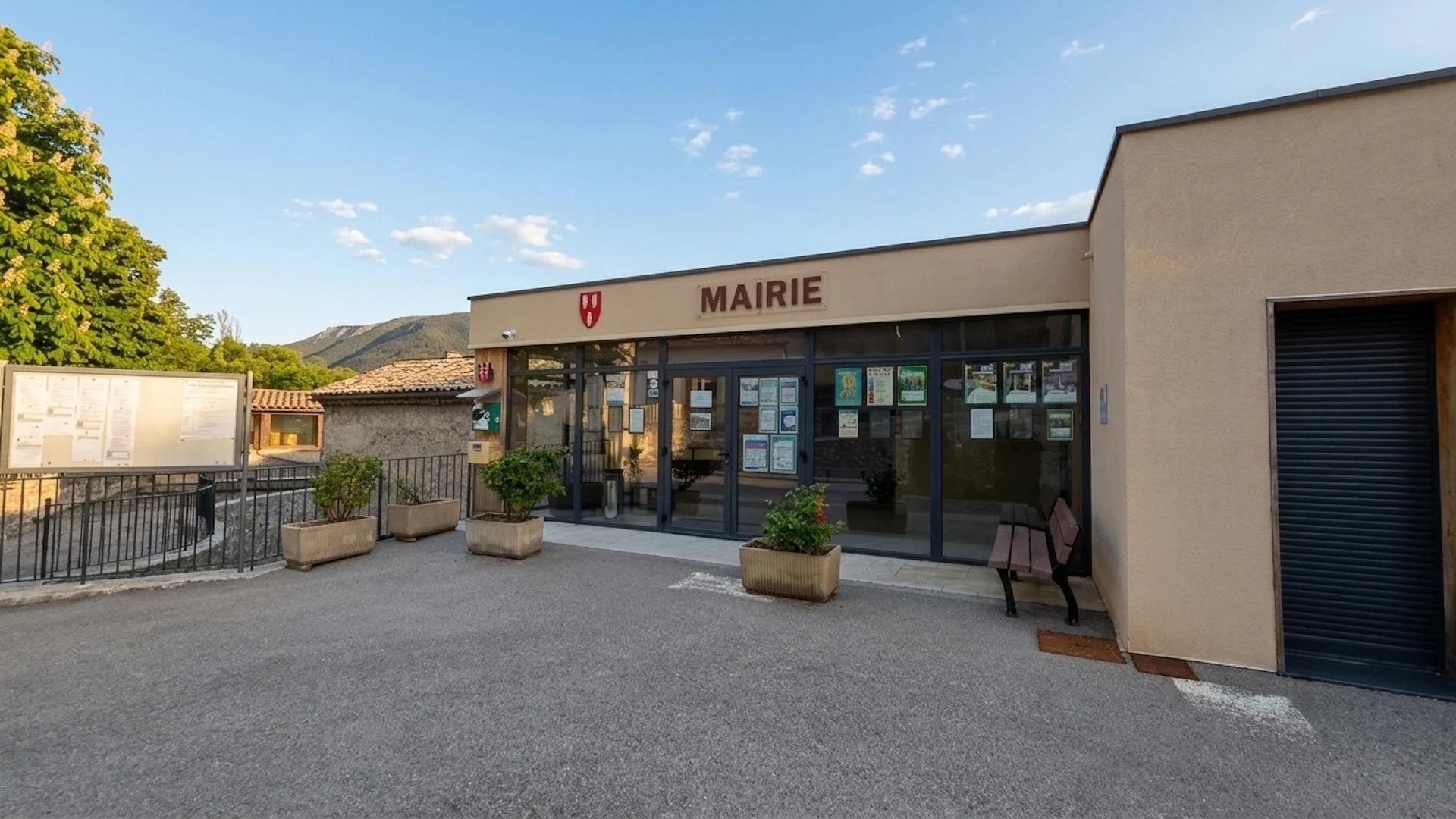 La Mairie 2